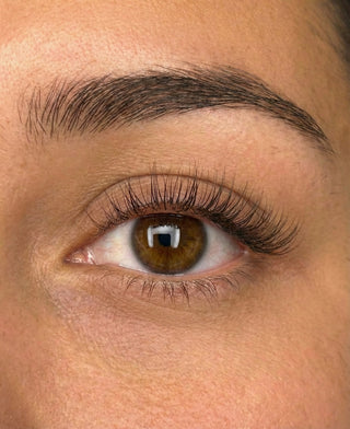 Wimperfoto klant LOÈV